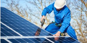 Installation Maintenance Panneaux Solaires Photovoltaïques à Belveze